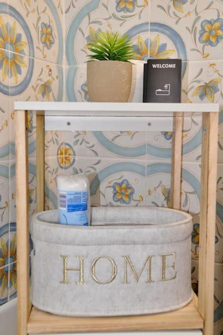 Spaccanapoli 3min - Charming Typical Flat *