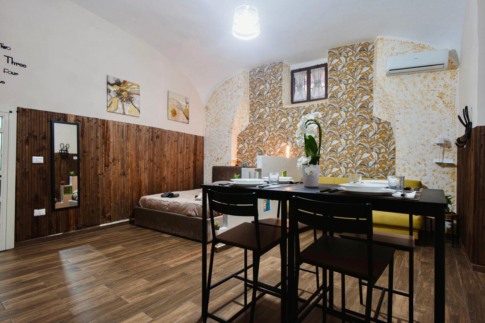 Spaccanapoli 3min - Charming Typical Flat *
